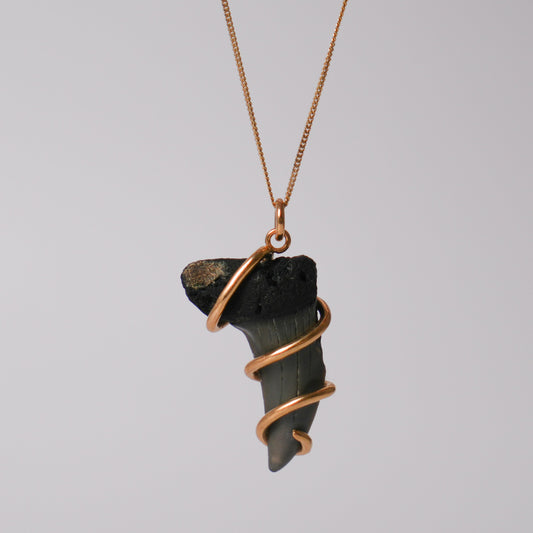 Mako Whirlpool Necklace